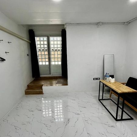 Megun 10 L Apartman Bangkok Kültér fotó