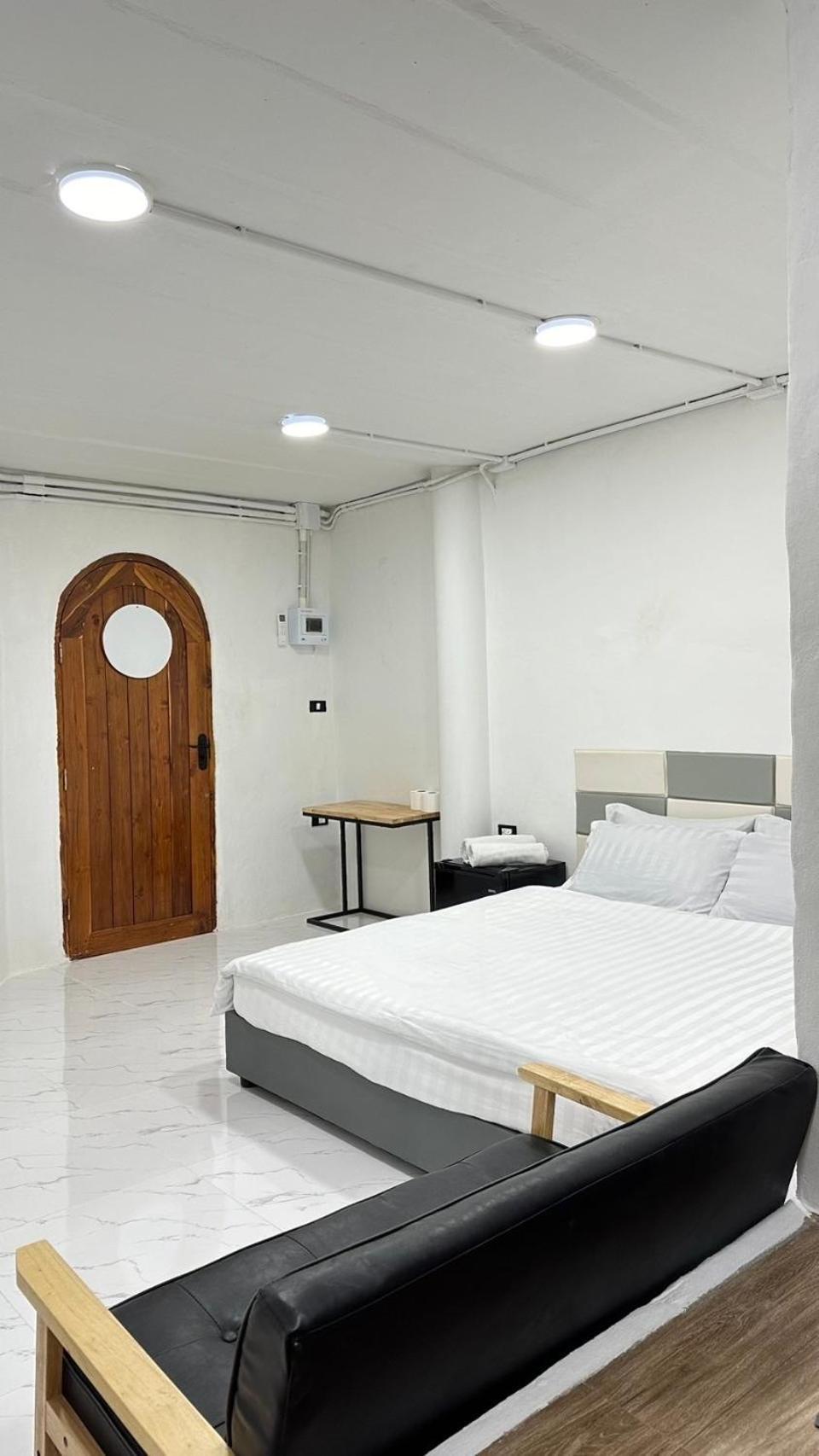 Megun 10 L Apartman Bangkok Kültér fotó